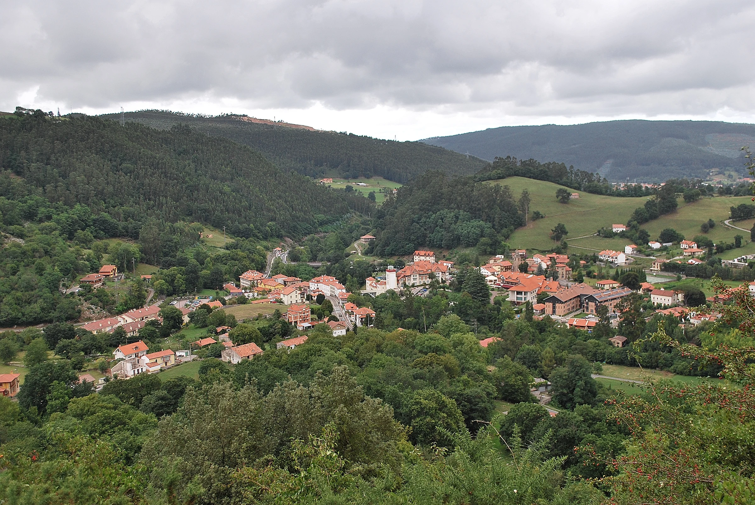Puente Viesgo en autocaravana (Cantabria)