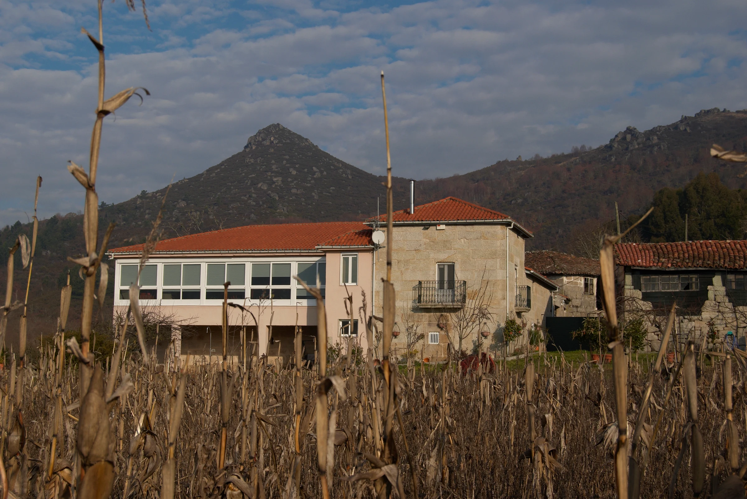 Esgos en autocaravana (Ourense)