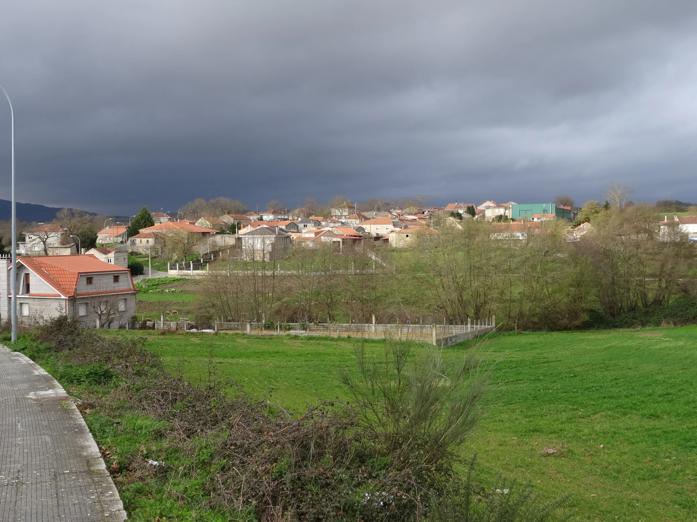Blancos, Os en autocaravana (Ourense)